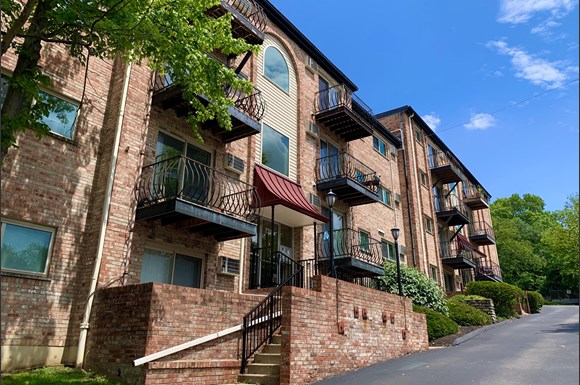 The Madison Apartments 2341 Madison Road Cincinnati Oh Rentcafe