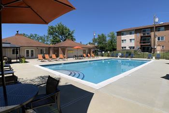 Pool Side Relaxing Area With Sundeck at Fox Run Apartments, Cincinnati
