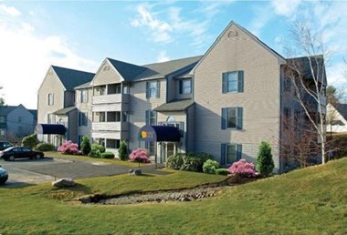 80 Eastern Ave 1-2 Beds Apartment for Rent
