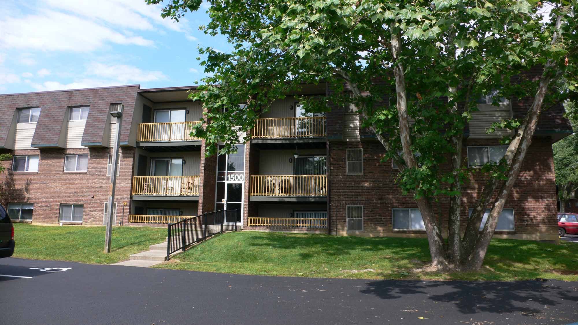 Millcroft Apartments & Townhomes Apartments in Milford, OH