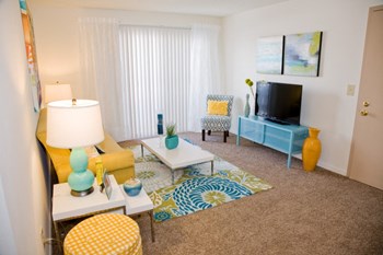 4473 Spruce Creek Dr #4 2 Beds Apartment for Rent - Photo Gallery 4