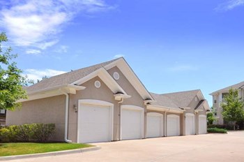 505 E. Exchange Parkway 1-3 Beds Apartment for Rent - Photo Gallery 6