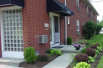 71 Rossway - Office 1-2 Beds Apartment for Rent - Photo Gallery 4