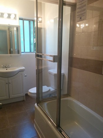860 South Wooster Street 1 Bed Apartment for Rent - Photo Gallery 4
