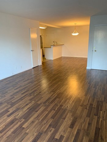 860 South Wooster Street 1 Bed Apartment for Rent - Photo Gallery 2