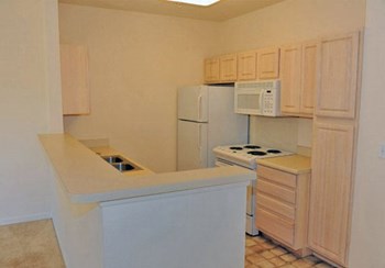 241 North Courtland Street 1-2 Beds Apartment for Rent - Photo Gallery 18