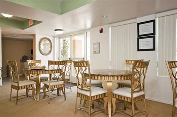 5601 Atlantic Blvd. 1-2 Beds Apartment for Rent - Photo Gallery 3