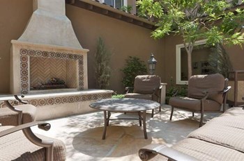 9640 Van Nuys Blvd. 1-2 Beds Apartment for Rent - Photo Gallery 5