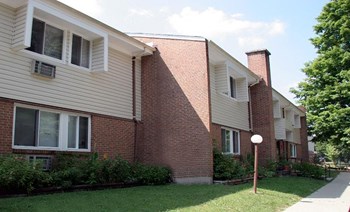 800 W Main St 1-3 Beds Apartment, Townhouse, Affordable for Rent - Photo Gallery 4