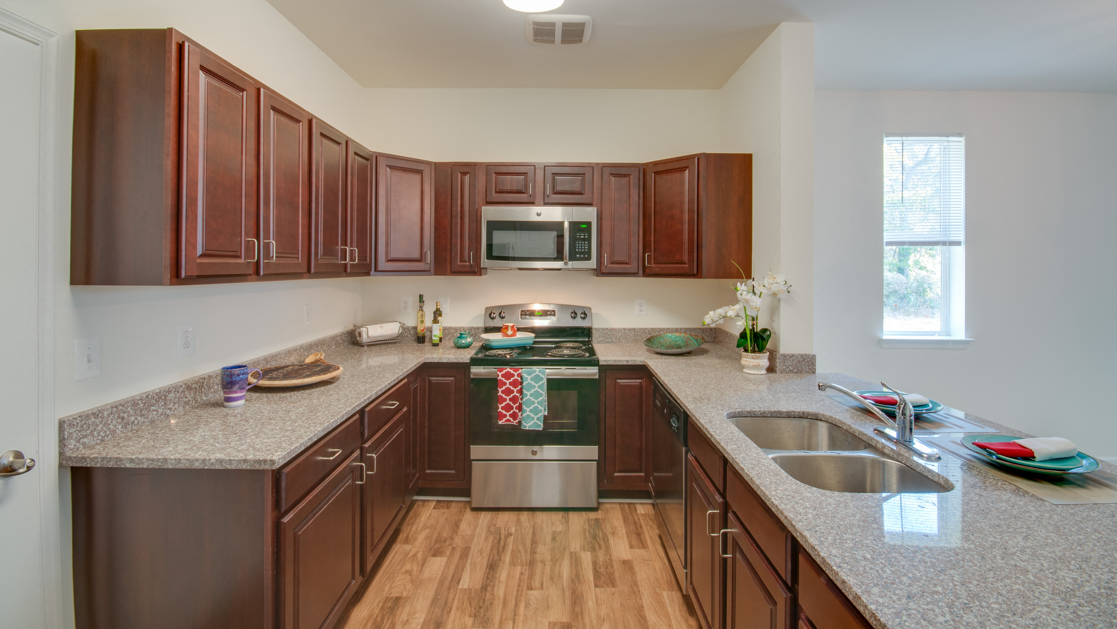 RiverWatch Apartments Luxury Kitchen