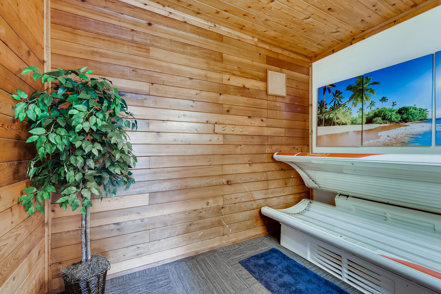 The Community Tanning Bed at Morningtree Park Apartments