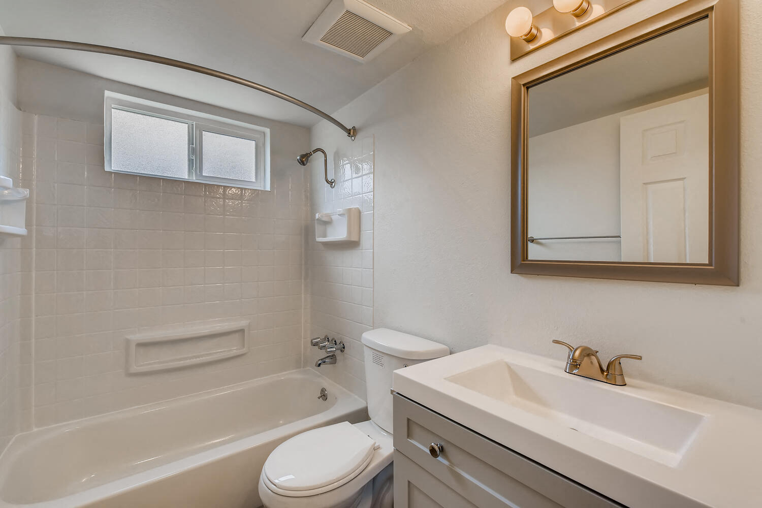 A Standard Bathroom at Morningtree Park Apartments