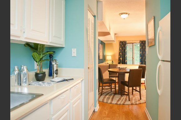 Emory Woods Rtp Apartments 1701 E Cornwallis Rd Durham Nc Durham Photo Gallery 1