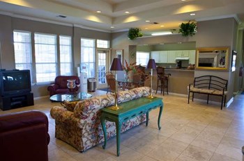 4501 71st Street 1-3 Beds Apartment for Rent - Photo Gallery 5