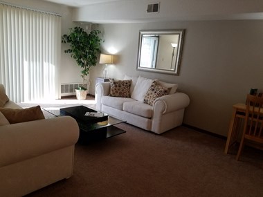 3740 Winchell Avenue 1-2 Beds Apartment for Rent - Photo Gallery 5