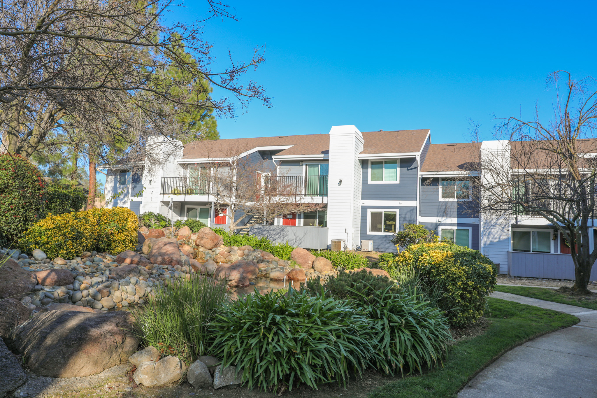 Lake Pointe Community