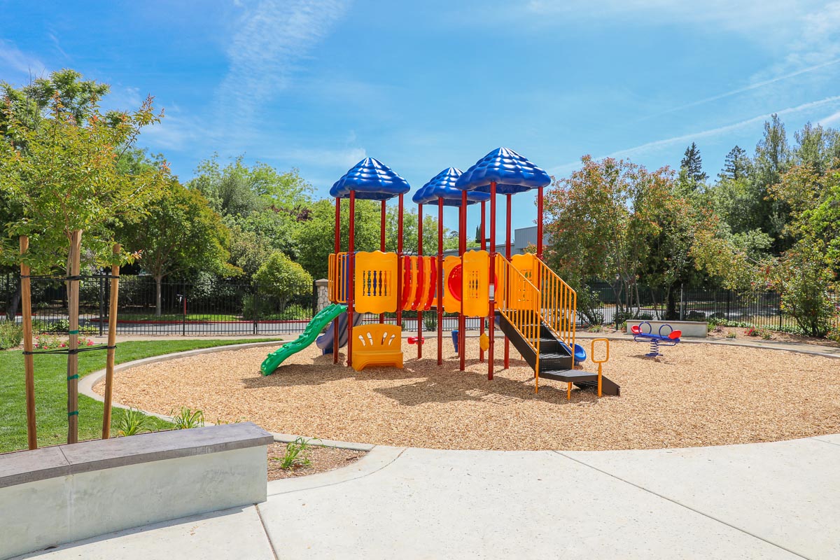 Play Park and jogging trail