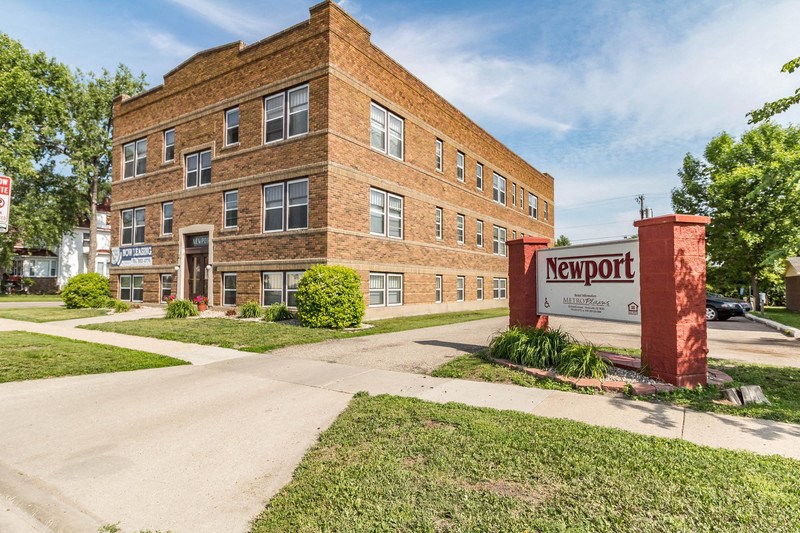 the building in which the apartment is located