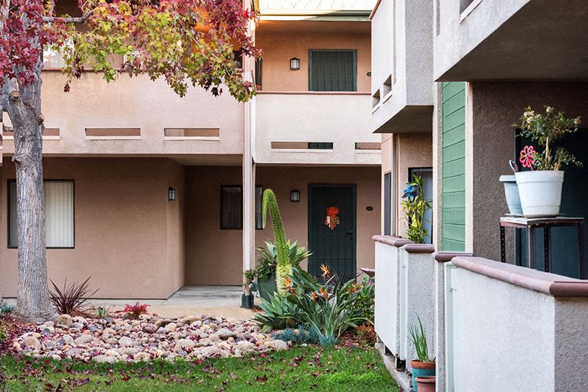 3060 53rd Street 1-2 Beds Apartment for Rent - Photo Gallery