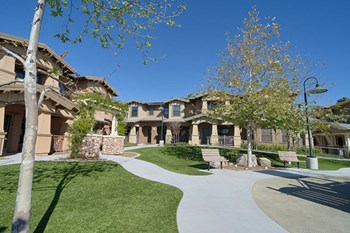 14045 Brighton Avenue 2-3 Beds Apartment, Affordable for Rent - Photo Gallery 4