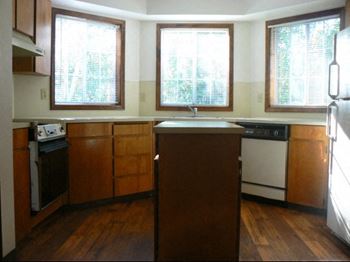 FirGrove_Amenity_Kitchen