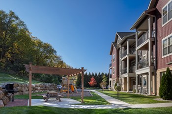 1400 Bourbon Road 1-2 Beds Apartment for Rent - Photo Gallery 5