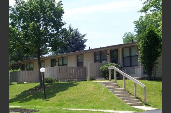 Forsythia Court Apartments, 6001 Barley Ave, Louisville, KY - RENTCafé Forsythia Court Apartments, 6001 Barley Ave, Louisville, KY - RENTCafé