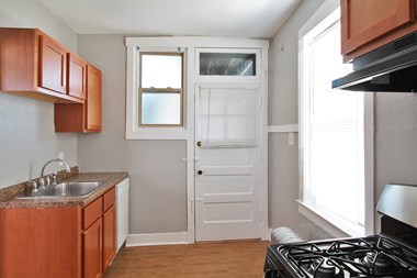 123 N. Humphrey Ave. Studio-2 Beds Apartment for Rent