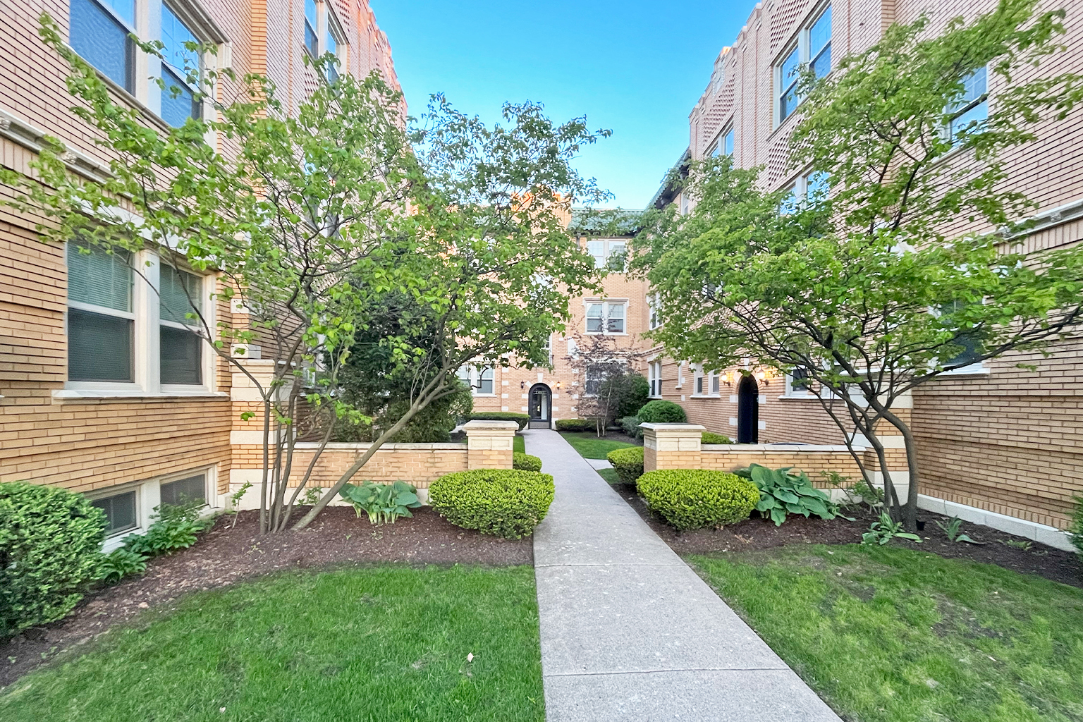 425-431 N. Humphrey Ave.