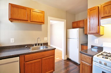 504 S. Cuyler Ave. Studio-1 Bed Apartment for Rent Photo Gallery 1