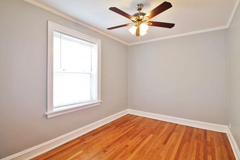 618 S. Austin Blvd. 1 Bed Apartment for Rent - Photo Gallery 9