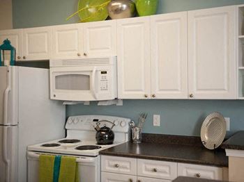 Built-In Microwave at Bell Brookfield, South Carolina, 29607