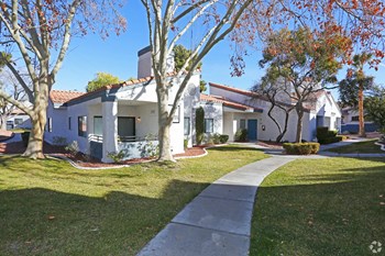 8440 Westcliff Drive 1-3 Beds Apartment for Rent - Photo Gallery 26