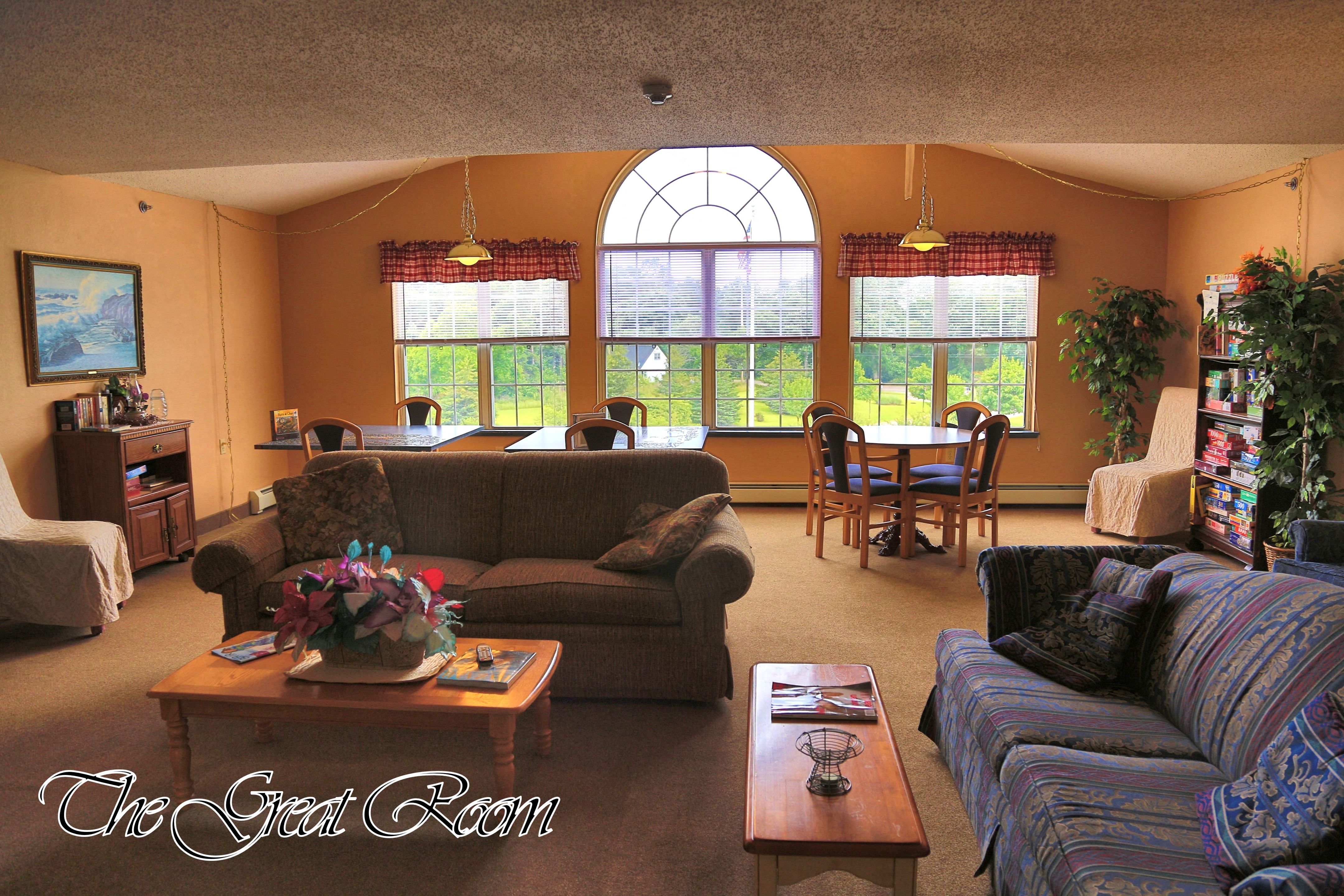 Colonial Woods Lansing, MI