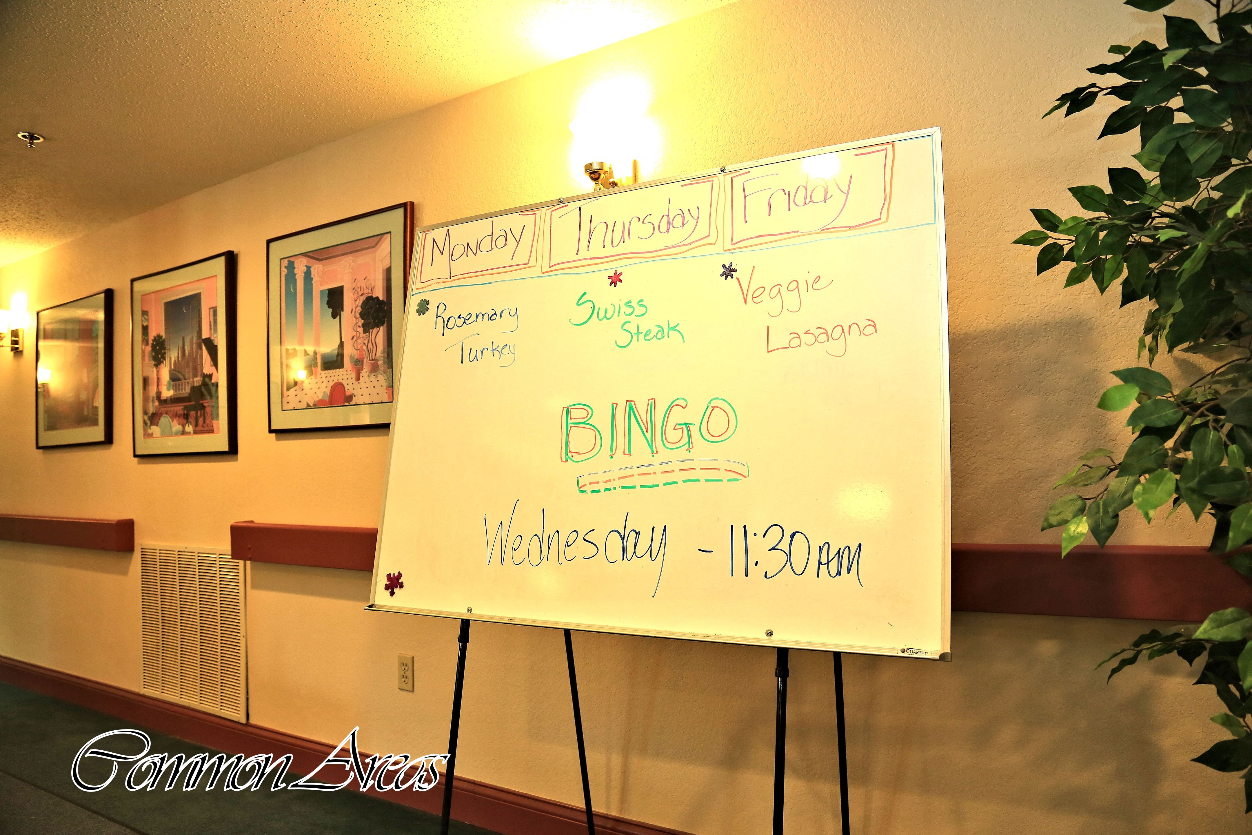 Colonial Woods Senior Apartments Lansing, MI