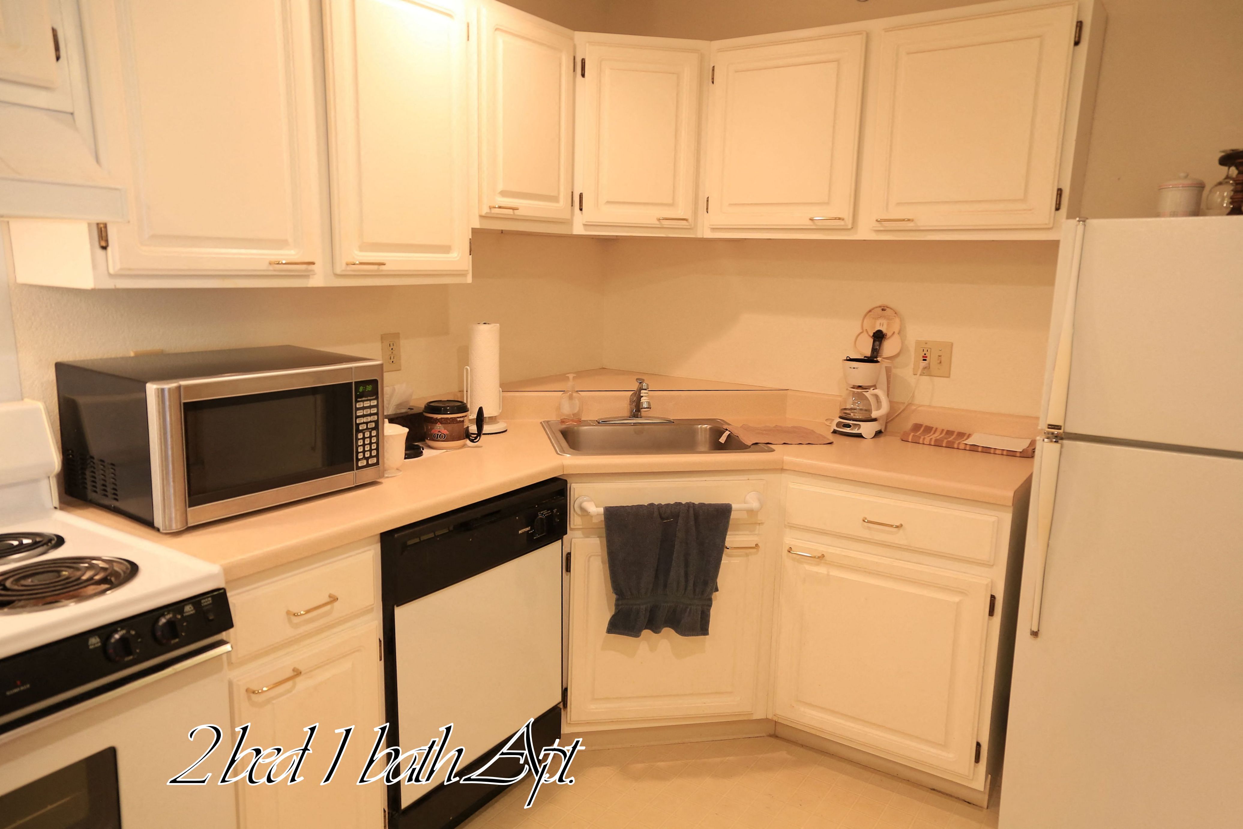 Colonial Woods Senior Apartments Lansing, MI