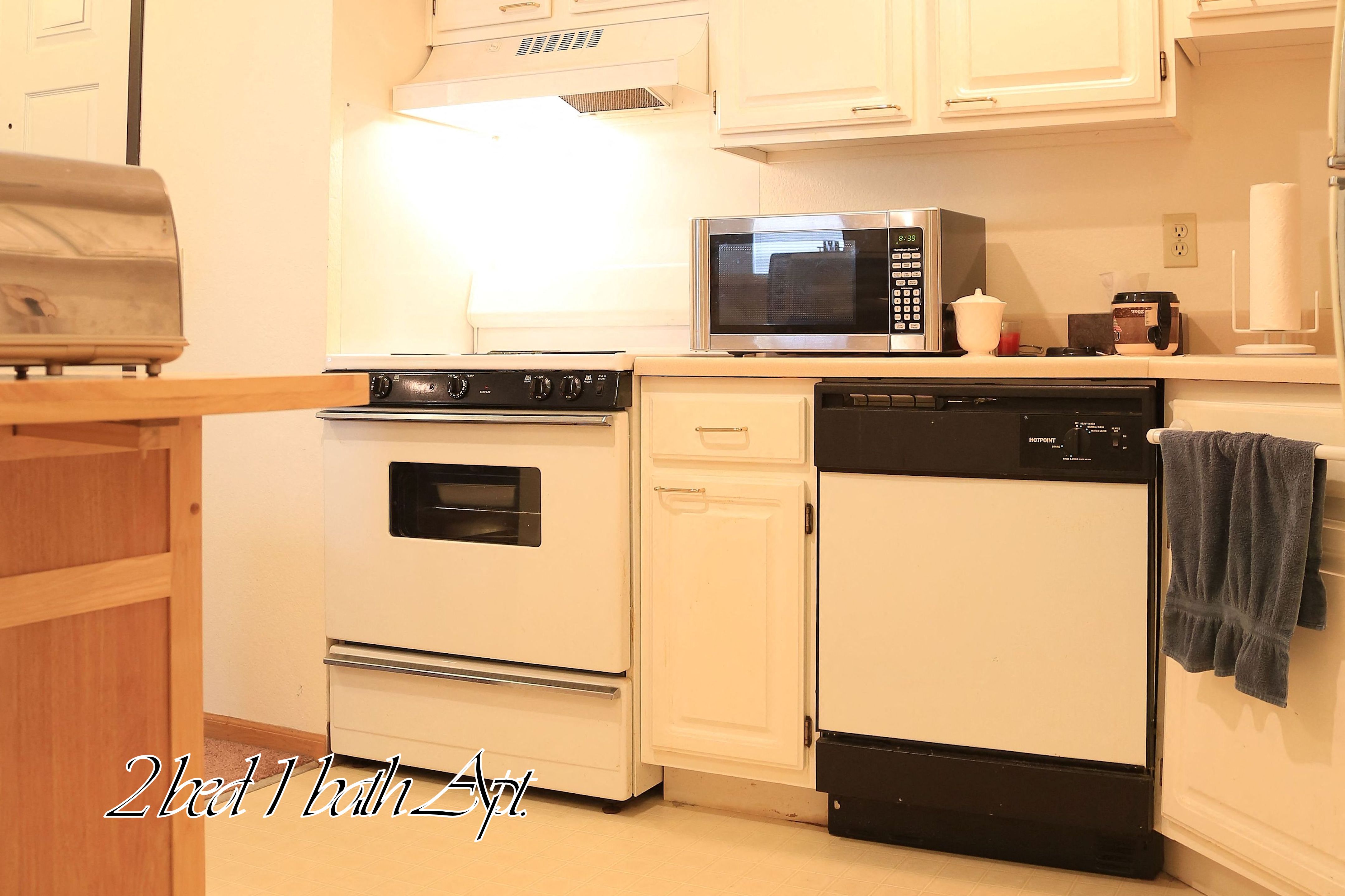 Colonial Woods Senior Apartments Lansing, MI