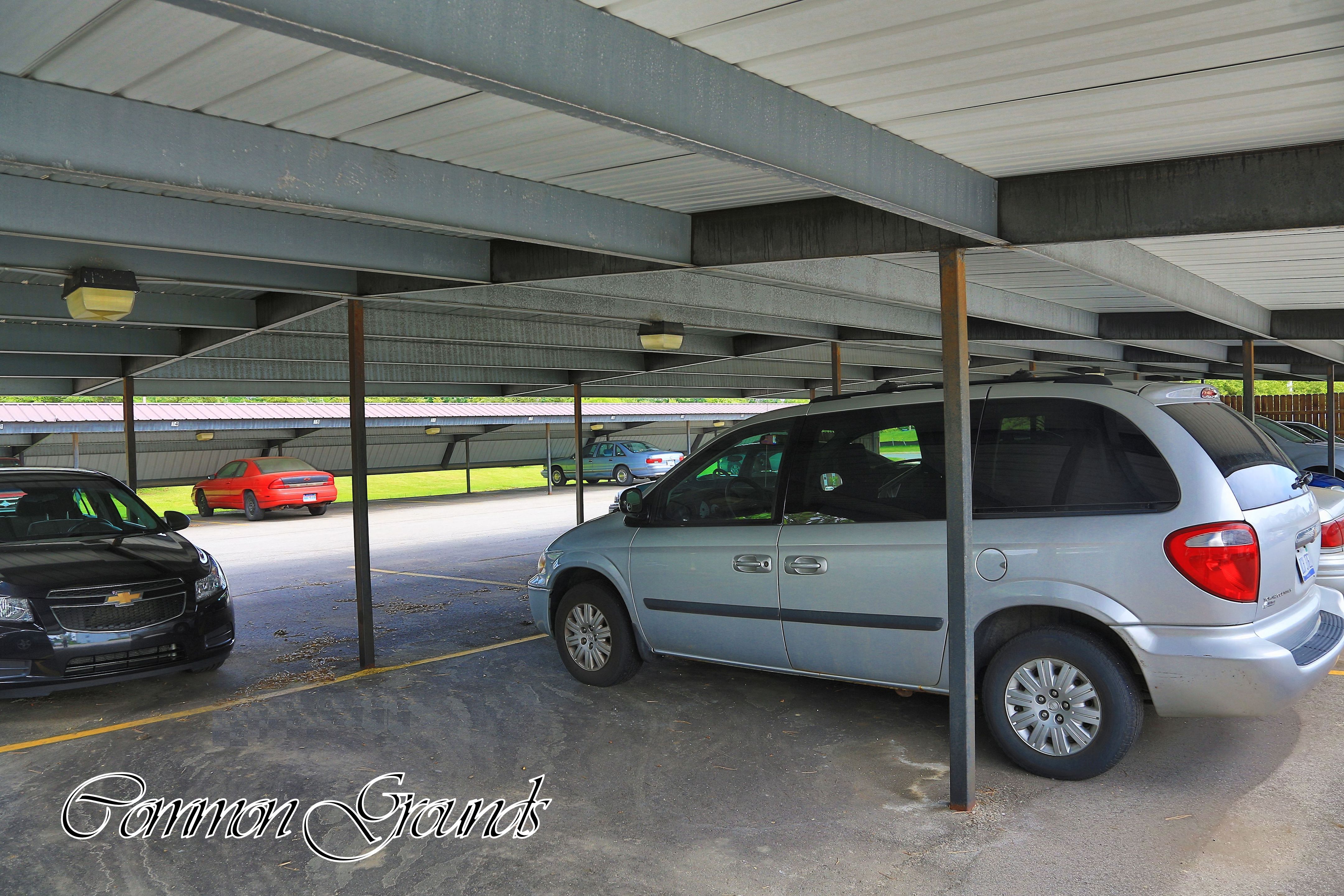 Colonial Woods Senior Apartments Lansing, MI