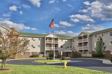 1900 Redbud Lane 1-2 Beds Apartment for Rent Photo Gallery 1