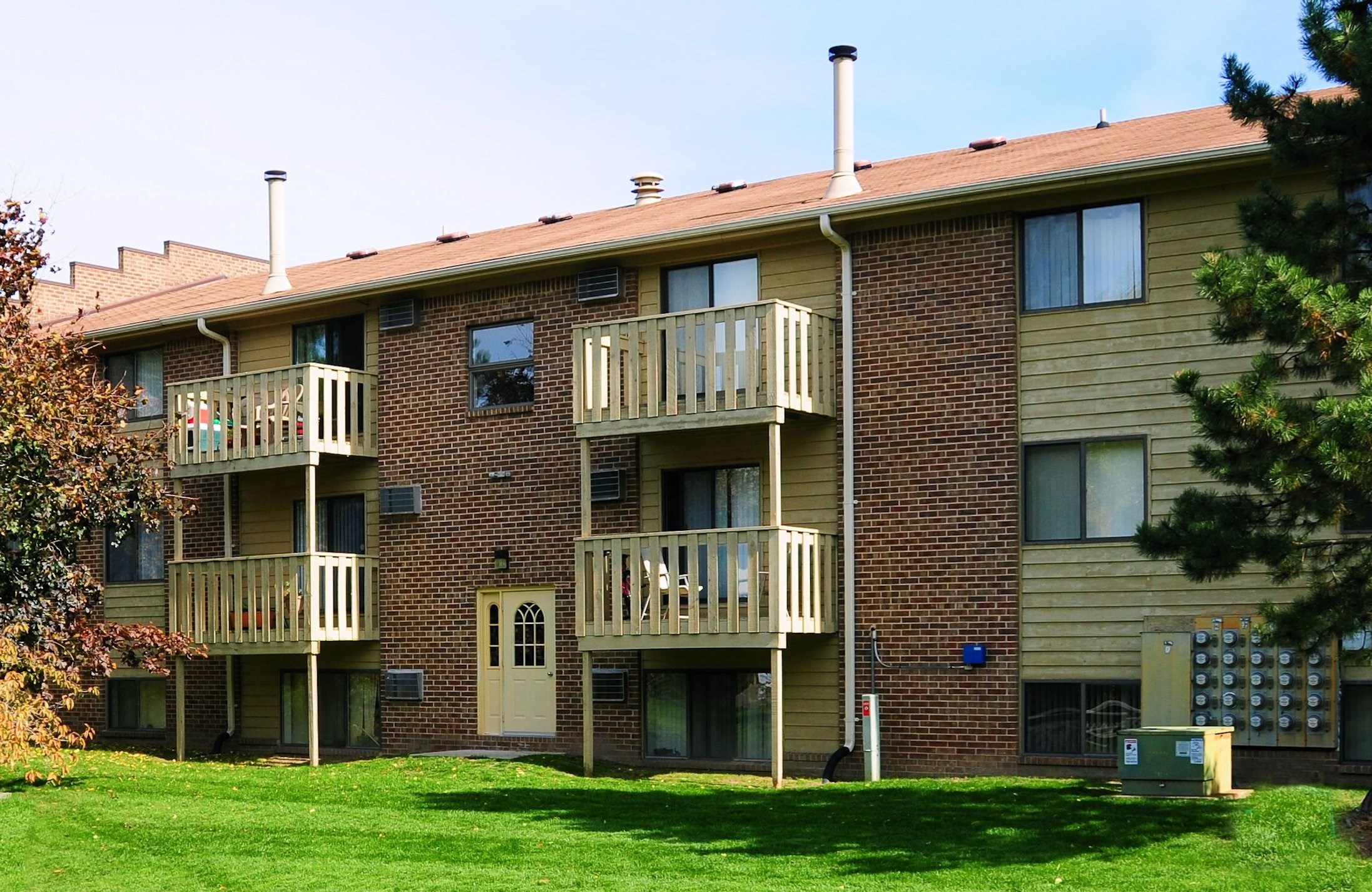 Homestead Apartments, 426 West Lake Lansing Road, East Lansing, MI ...