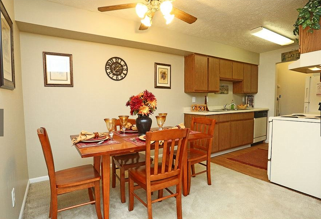 Homestead Apartments Apartments Close to MSU in East Lansing, MI