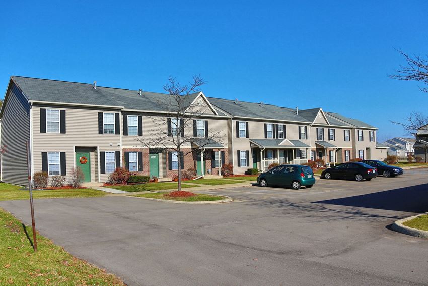 Willow Ponds Apartments in Lansing, MI 48917 - Photo Gallery 1