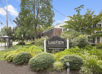 96E Lakeview Ave 1-2 Beds Apartment for Rent - Photo Gallery 2