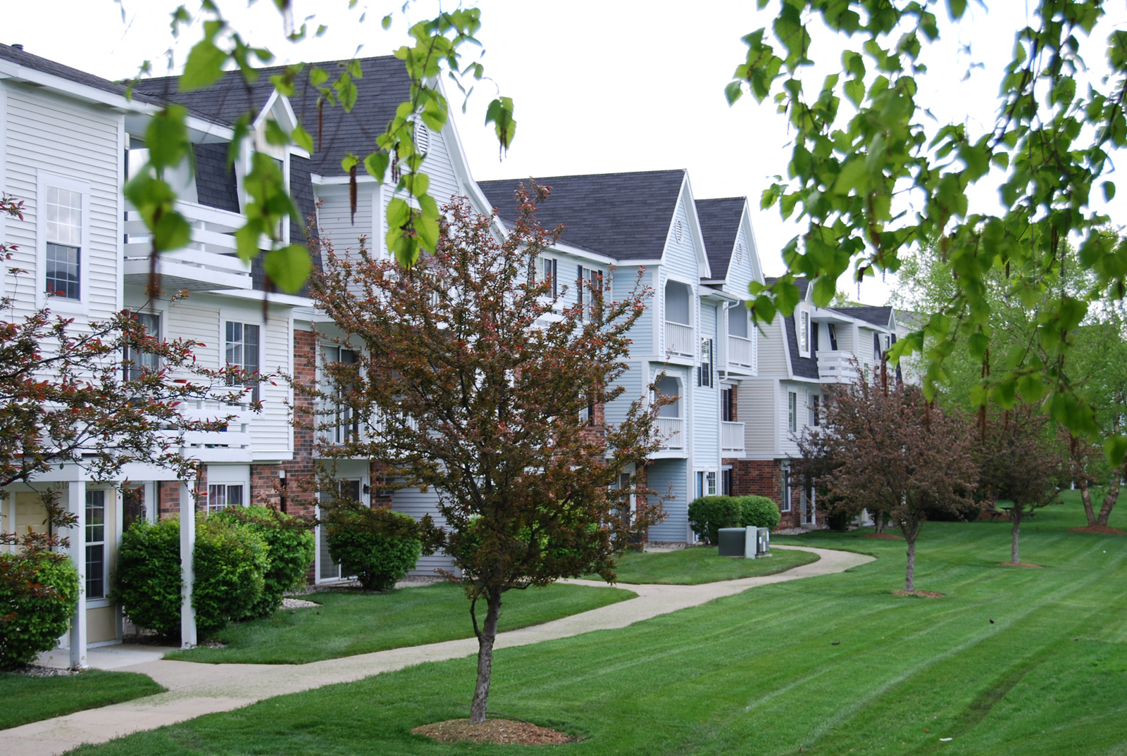 Lansing Apartments For Rent Trappers Cove Apartments