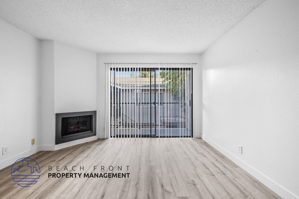 the preserve at ballantyne commons apartment living room with fireplace