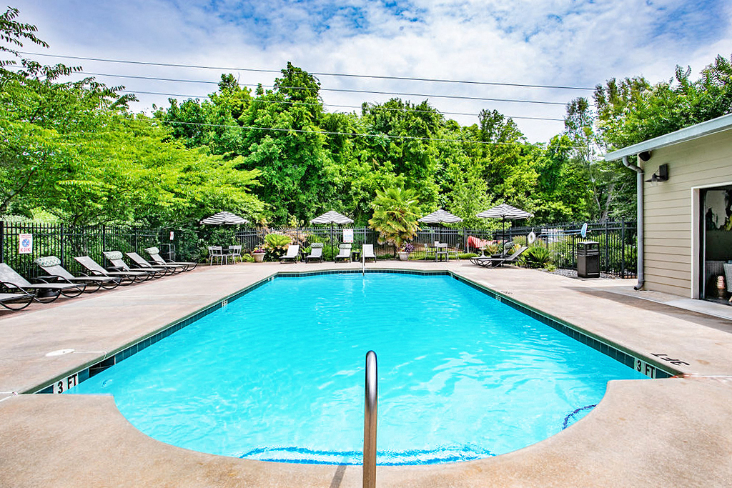 the swimming pool at the villas at obsidian
