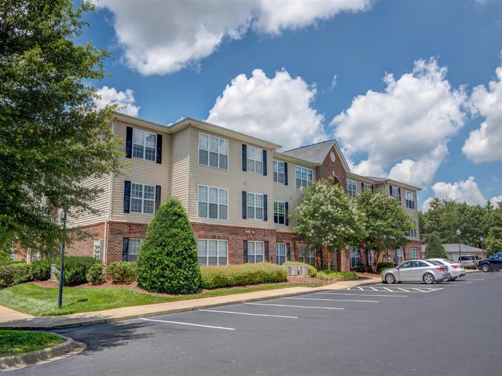 Spring Forest at Deerfield Apartments, 100 Willow Brook Court, Mebane
