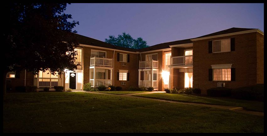 2400 Parmenter Rd. 1-3 Beds Apartment for Rent - Photo Gallery 1