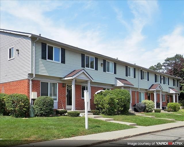 Foxcroft Townhomes, 1920 Orchard Crest, Shelby Township, MI RentCafe