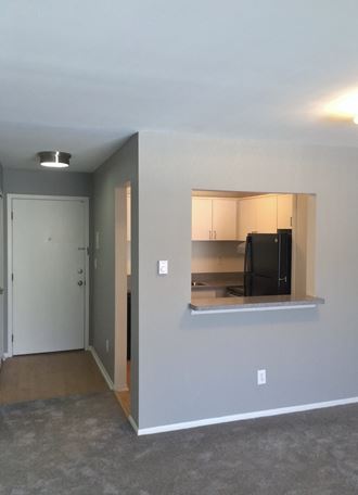 2580 Oxford Road B-5 1 Bed Apartment for Rent